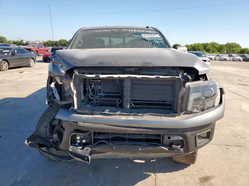  NISSAN TITAN 2019 Szary