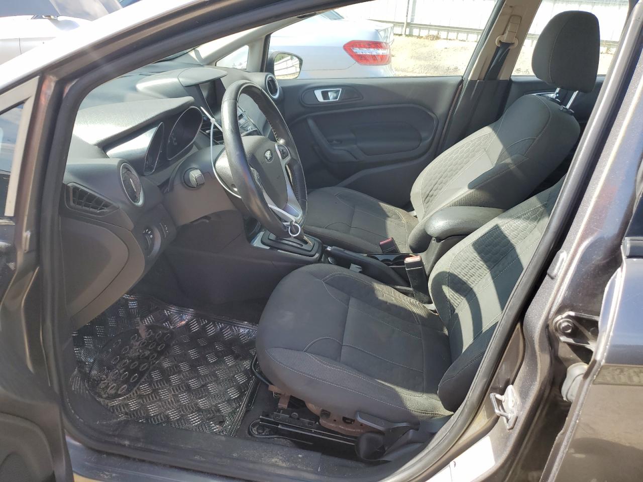 2018 Ford Fiesta Se VIN: 3FADP4BJ1EM131233 Lot: 64497295