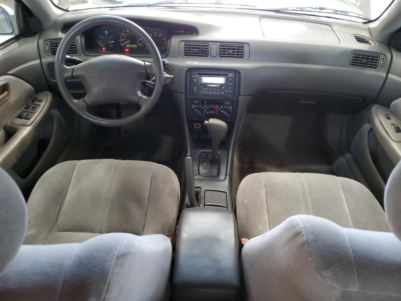 1999 Toyota Camry Ce VIN: 4T1BG22K2XU614805 Lot: 64631575