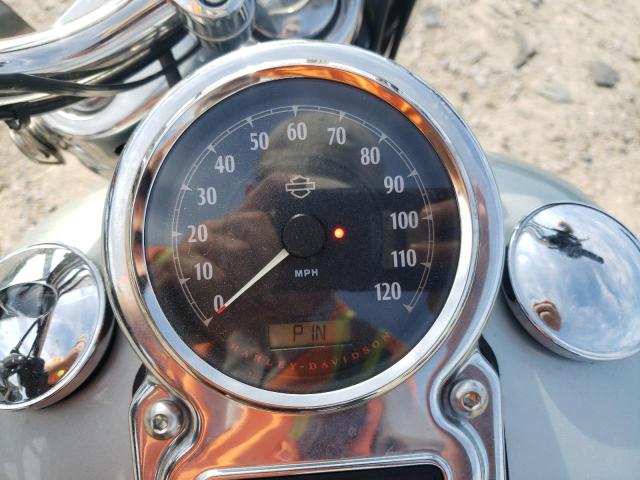  HARLEY-DAVIDSON FL 2012 Серебристый