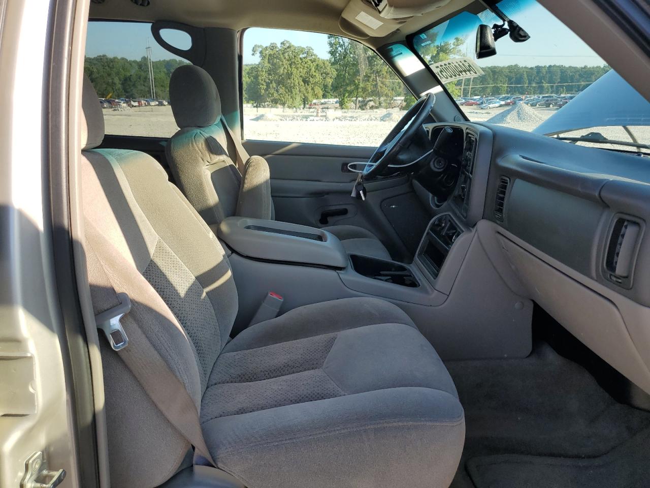2005 Chevrolet Tahoe C1500 VIN: 1GNEC13T15J232270 Lot: 64440005
