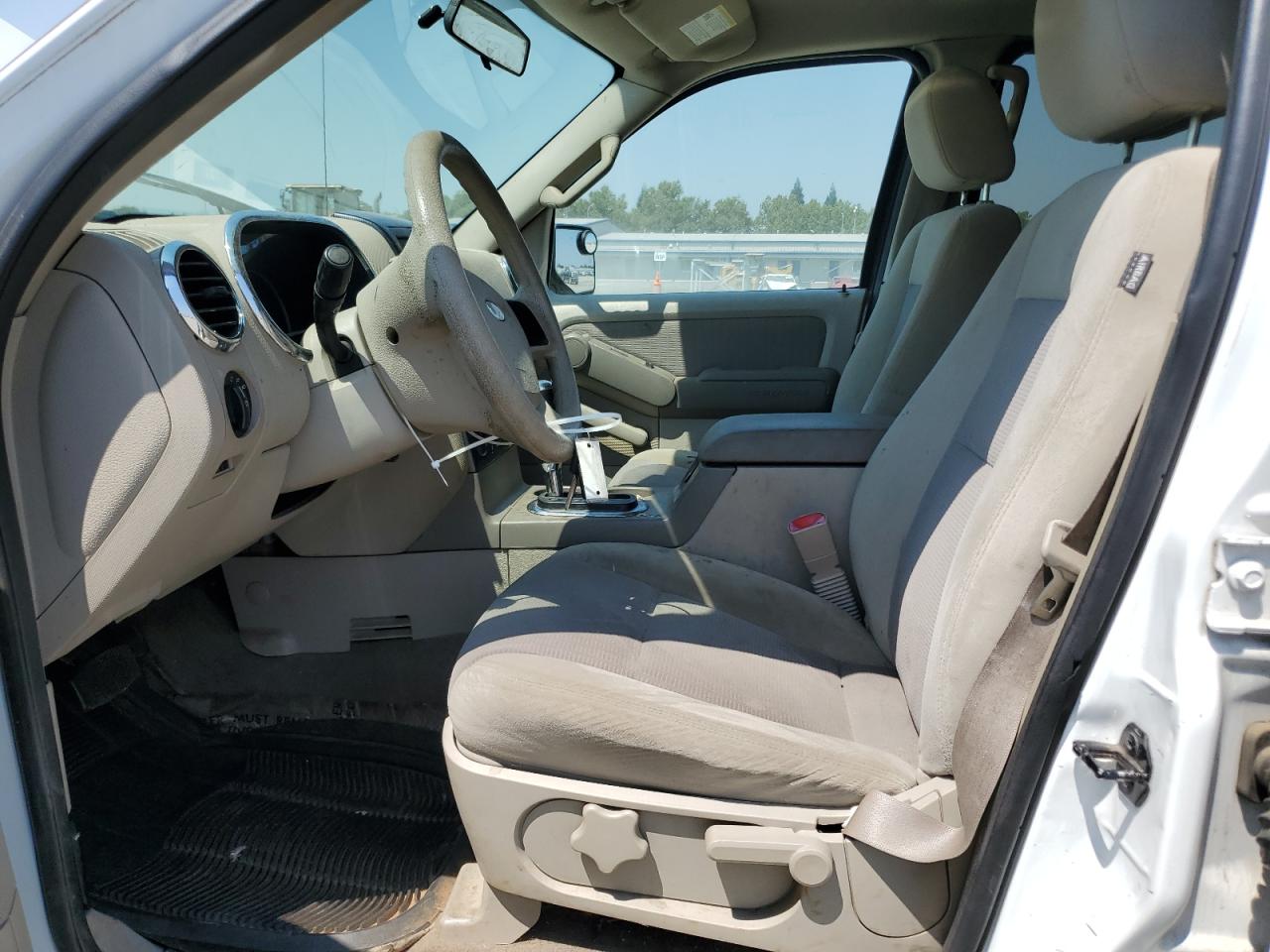 2007 Ford Explorer Xlt VIN: 1FMEU73E47UB41663 Lot: 64520825