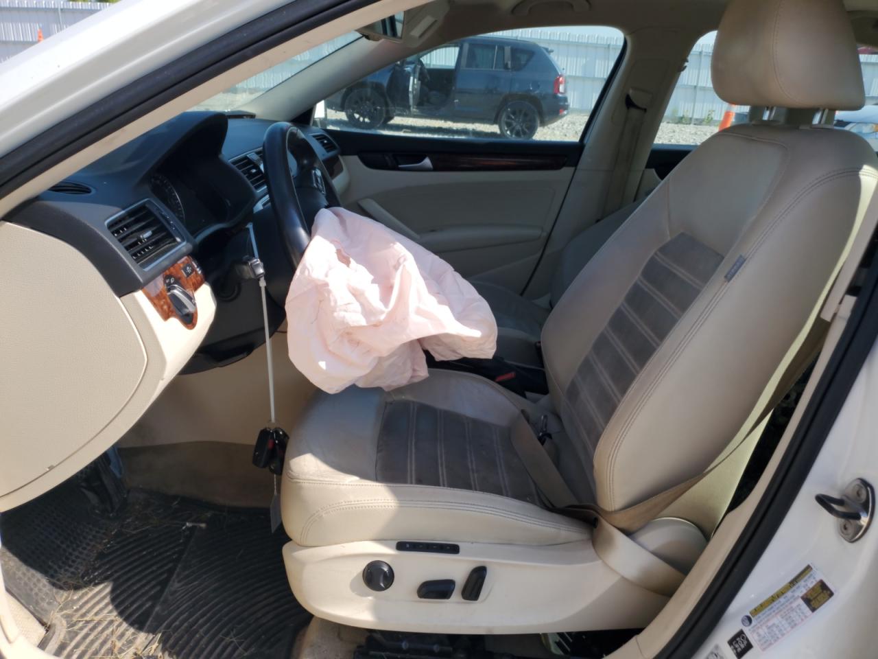 2012 Volkswagen Passat Sel VIN: 1VWCN7A34CC076711 Lot: 64752885