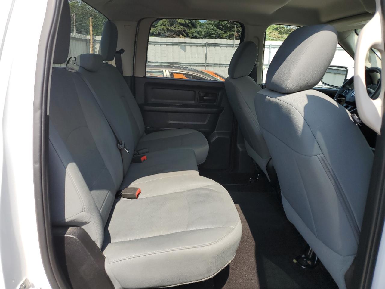 2015 Ram 1500 St VIN: 1C6RR7KT7FS647335 Lot: 85763605