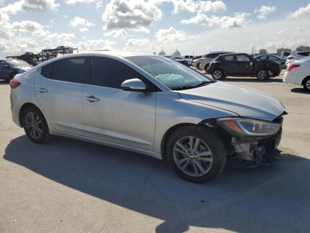  HYUNDAI ELANTRA 2018 Srebrny