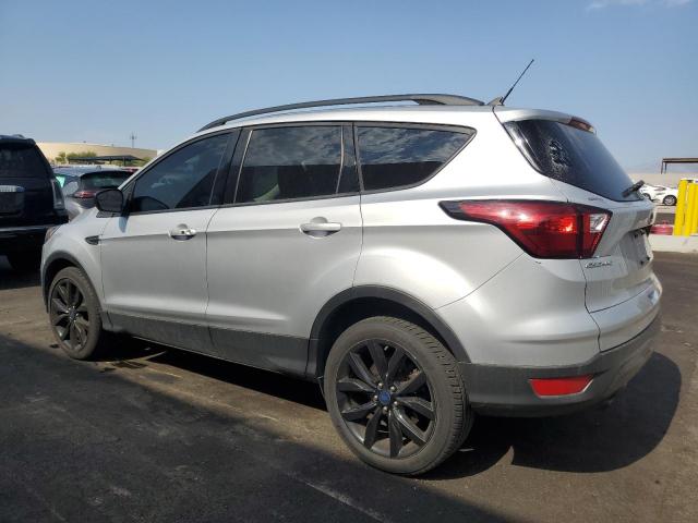  FORD ESCAPE 2019 Серебристый