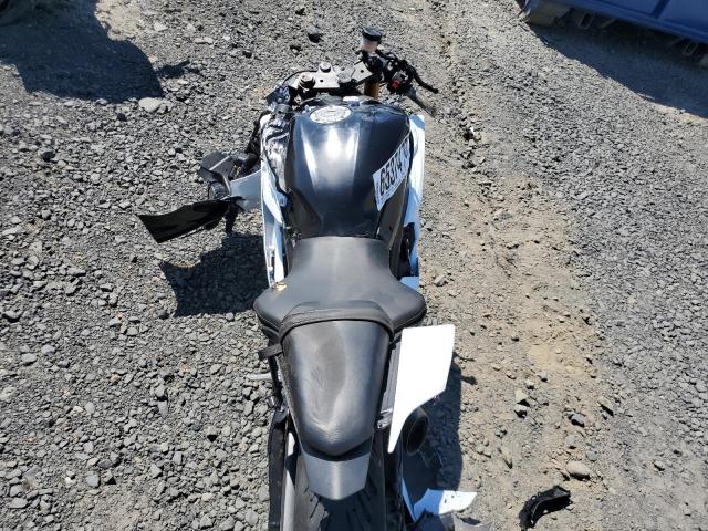 2017 YAMAHA YZFR6   
