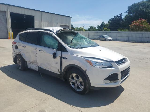 Паркетники FORD ESCAPE 2016 Белы