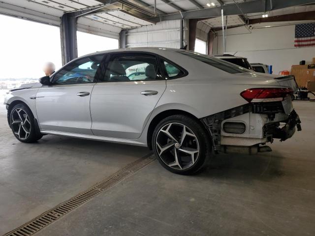  VOLKSWAGEN PASSAT 2020 Серебристый