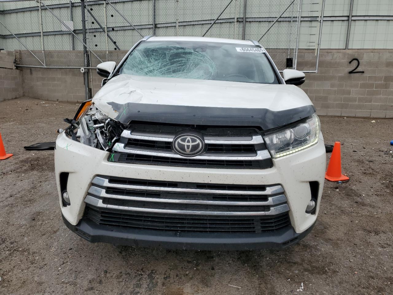 2017 Toyota Highlander Limited VIN: 5TDDZRFH1HS381570 Lot: 65645465