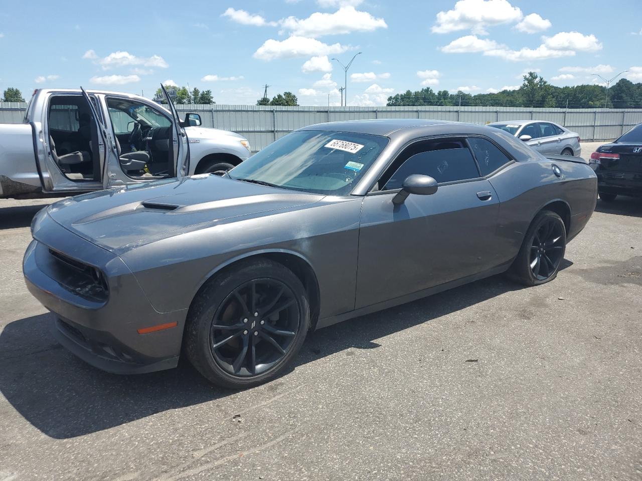 2018 Dodge Challenger Sxt VIN: 2C3CDZAGXJH251935 Lot: 66768075