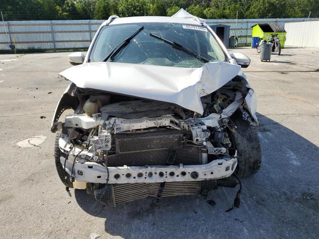 Паркетники FORD ESCAPE 2017 Белы