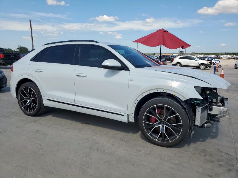  AUDI Q8 2021 Белы