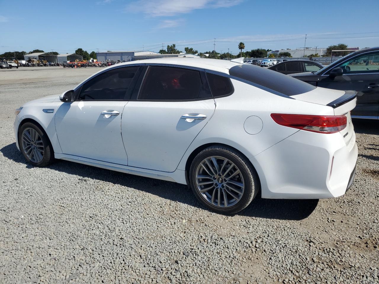 2017 Kia Optima Hybrid VIN: KNAGU4LE1H5013627 Lot: 66541285