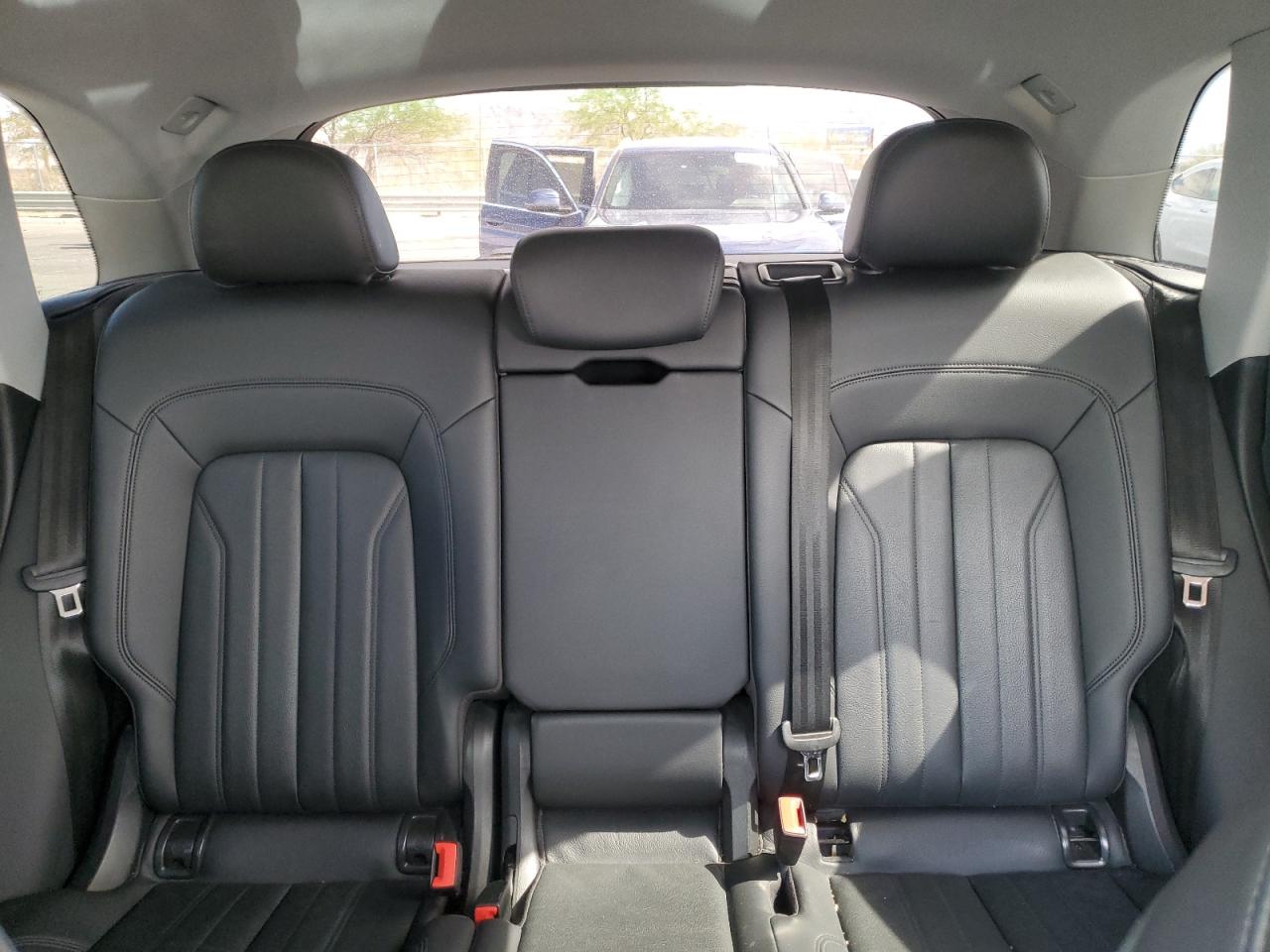 wa1anafy4j2234330 WA1ANAFY4J2234330 2018 Audi Q5 Premium