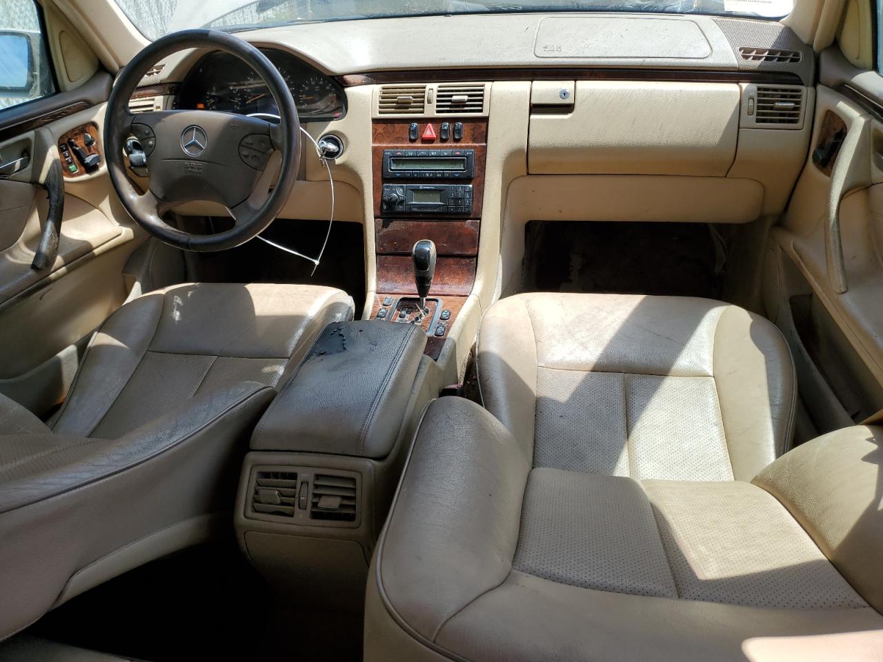 2002 Mercedes-Benz E 320 VIN: WDBJF65J72B398725 Lot: 64122445