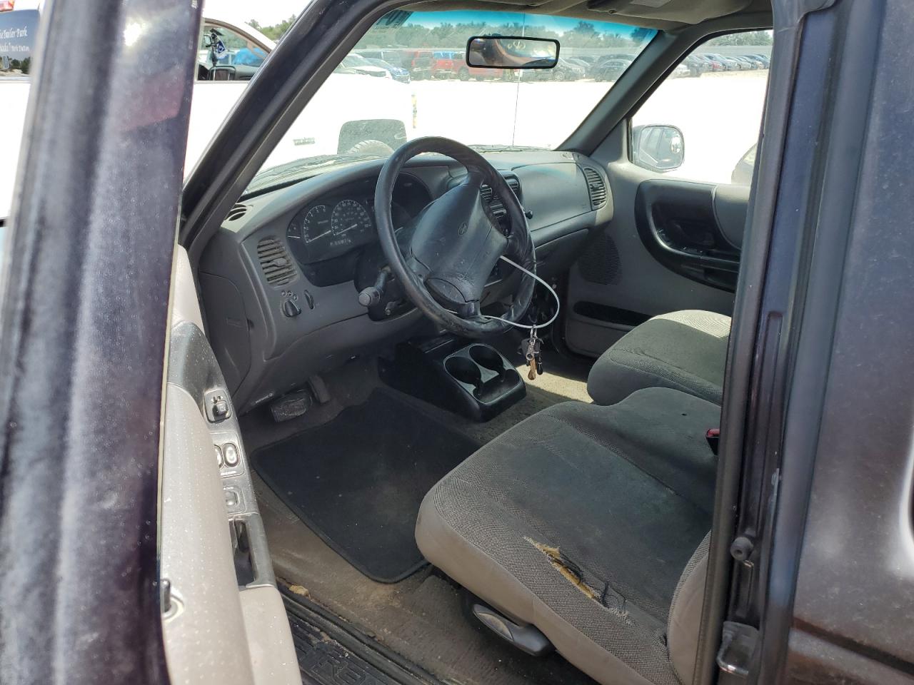 2000 Ford Ranger Super Cab VIN: 1FTZR15X4YTB28390 Lot: 64061415