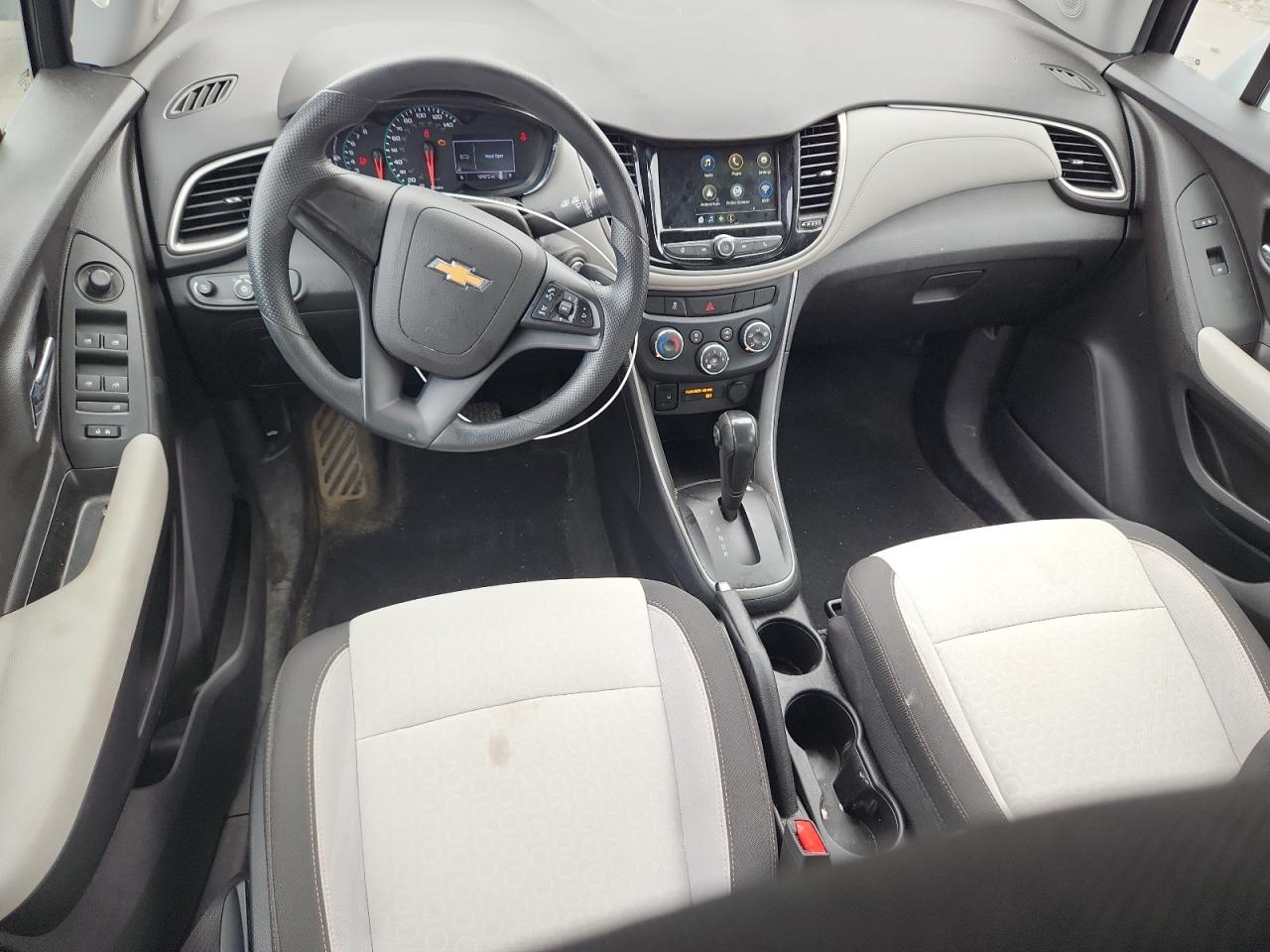 2019 Chevrolet Trax Ls VIN: 3GNCJNSB2KL332654 Lot: 64112255