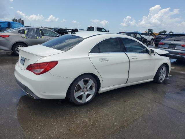 Sedans MERCEDES-BENZ CLA-CLASS 2017 Biały