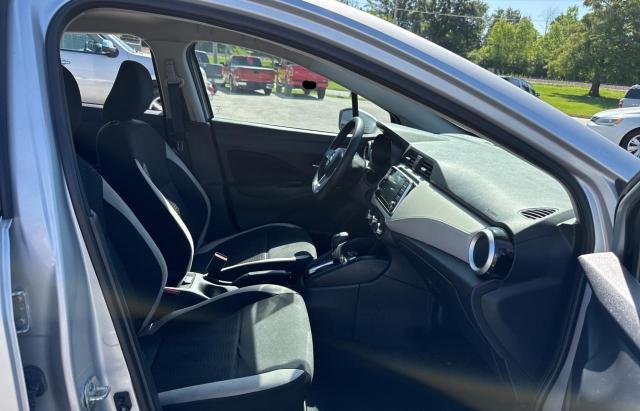  NISSAN VERSA 2021 Silver