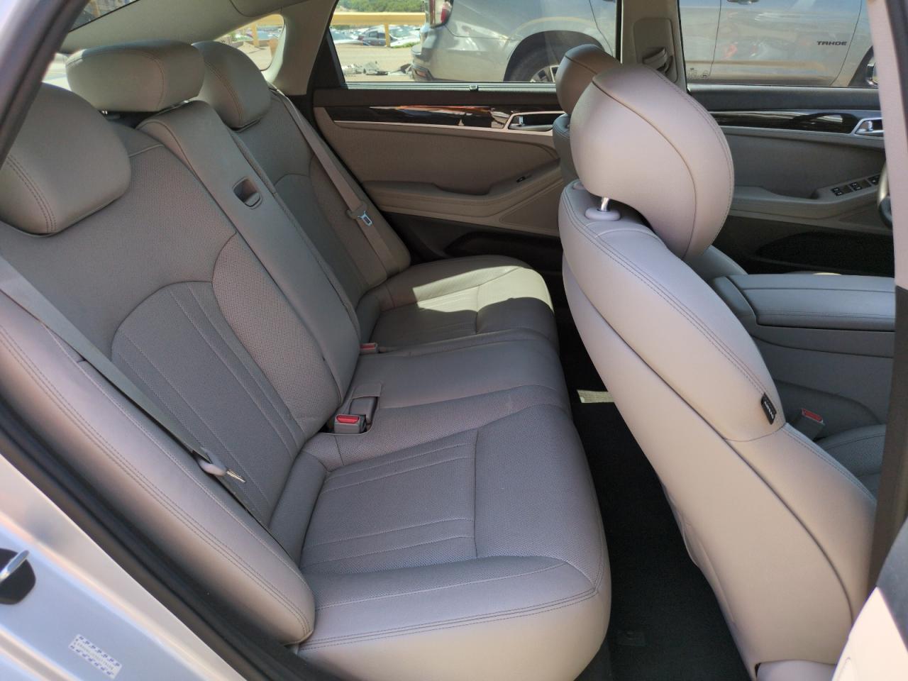 2016 Hyundai Genesis 3.8L VIN: KMHGN4JE5GU119498 Lot: 64057995