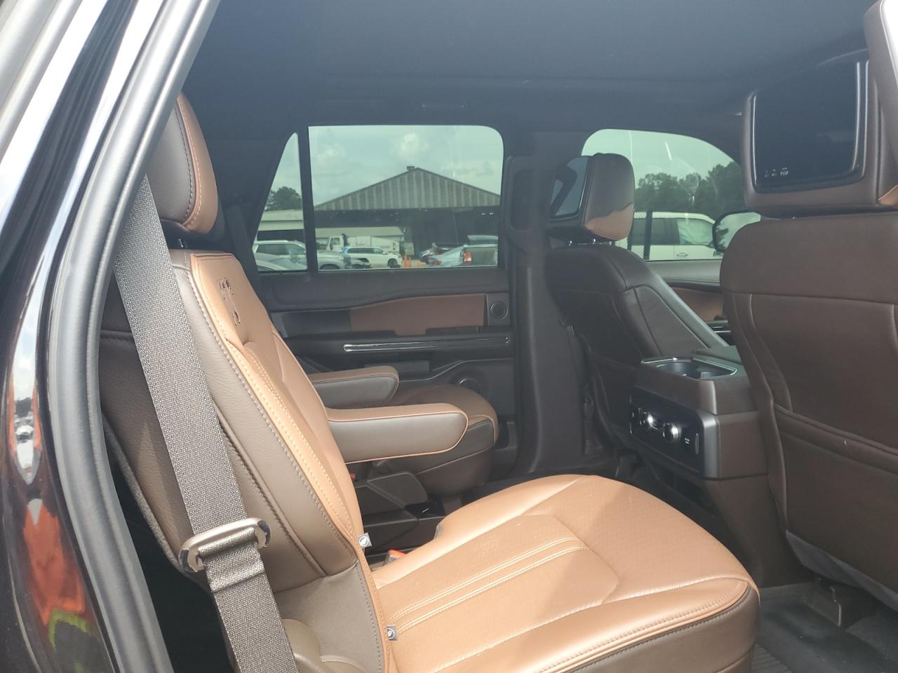 2024 Ford Expedition King Ranch VIN: 1FMJU1P84REA70302 Lot: 65176775