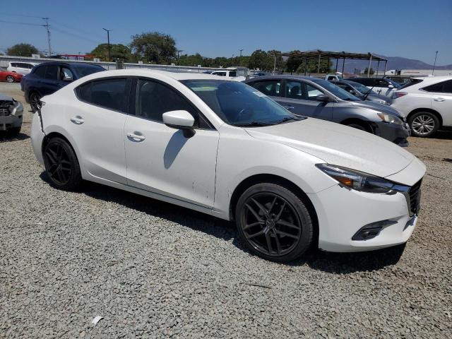  MAZDA 3 2017 Белы