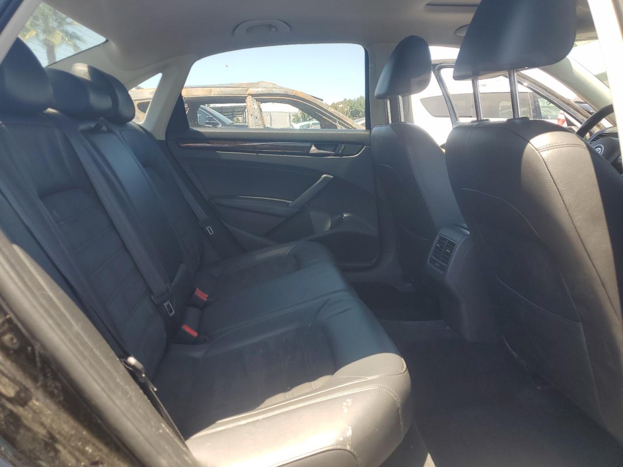 2014 Volkswagen Passat Sel VIN: 1VWCN7A36EC078317 Lot: 65533235