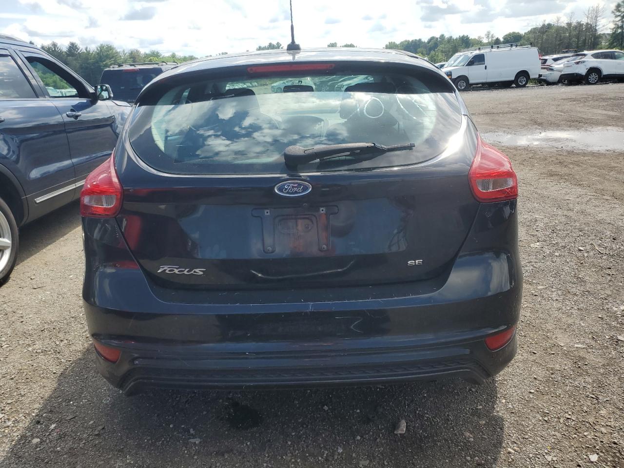 2016 Ford Focus Se VIN: 1FADP3K27GL308794 Lot: 64929645