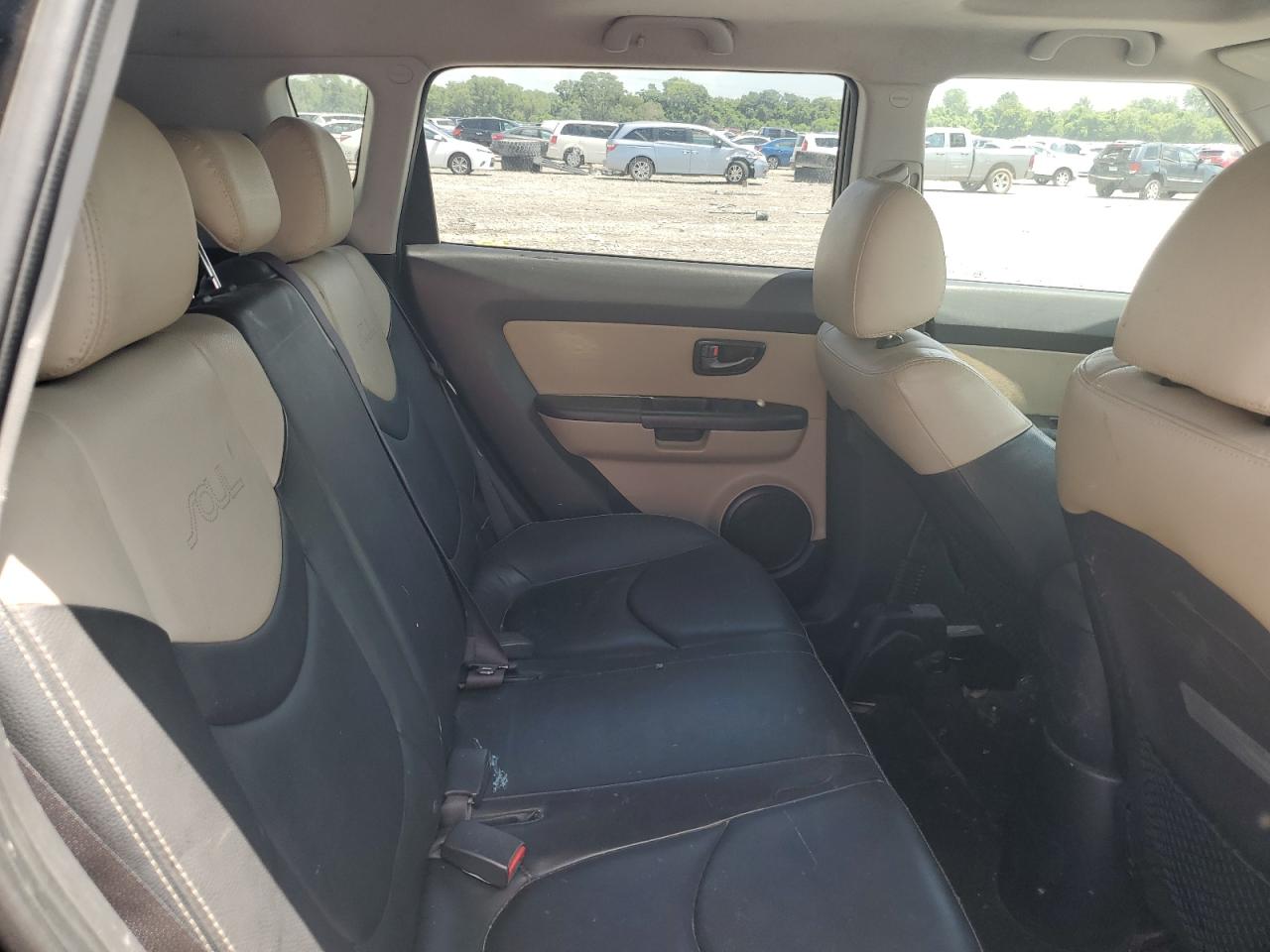 2011 Kia Soul + VIN: KNDJT2A29B7252945 Lot: 65024675