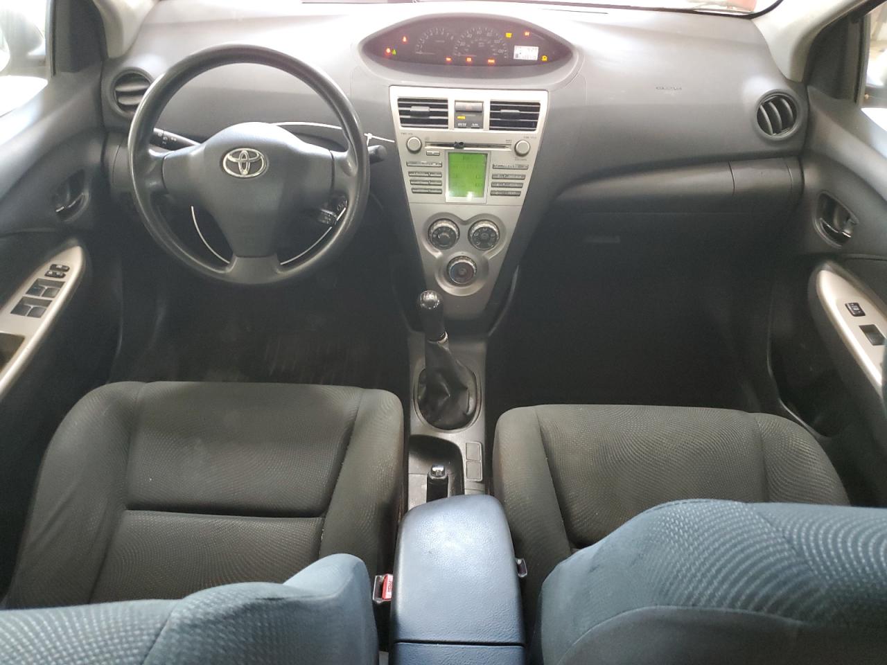 2009 Toyota Yaris VIN: JTDBT903991335117 Lot: 63685095