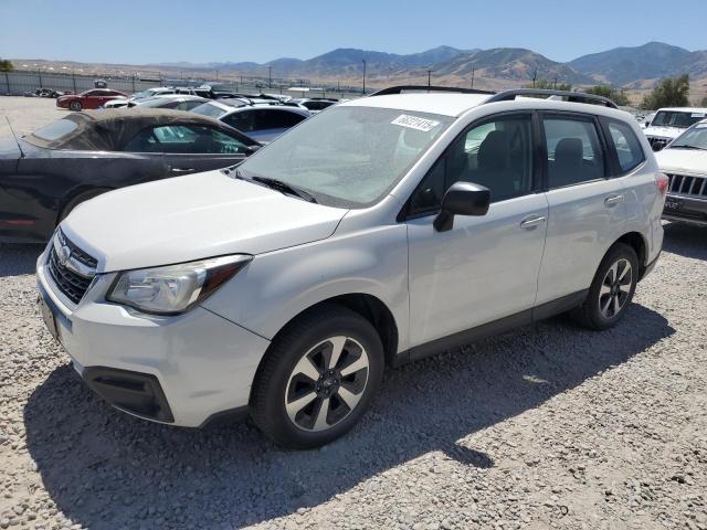  SUBARU FORESTER 2017 Biały