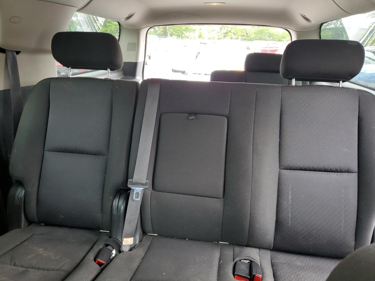 2010 Chevrolet Suburban K1500 Ls VIN: 1GNUKHE33AR245179 Lot: 63735545