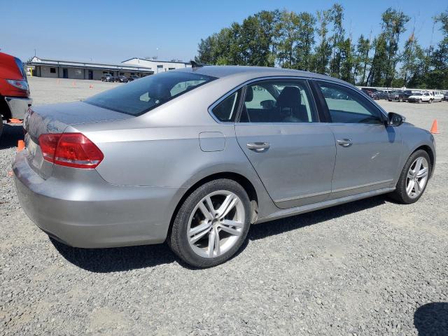  VOLKSWAGEN PASSAT 2012 Silver