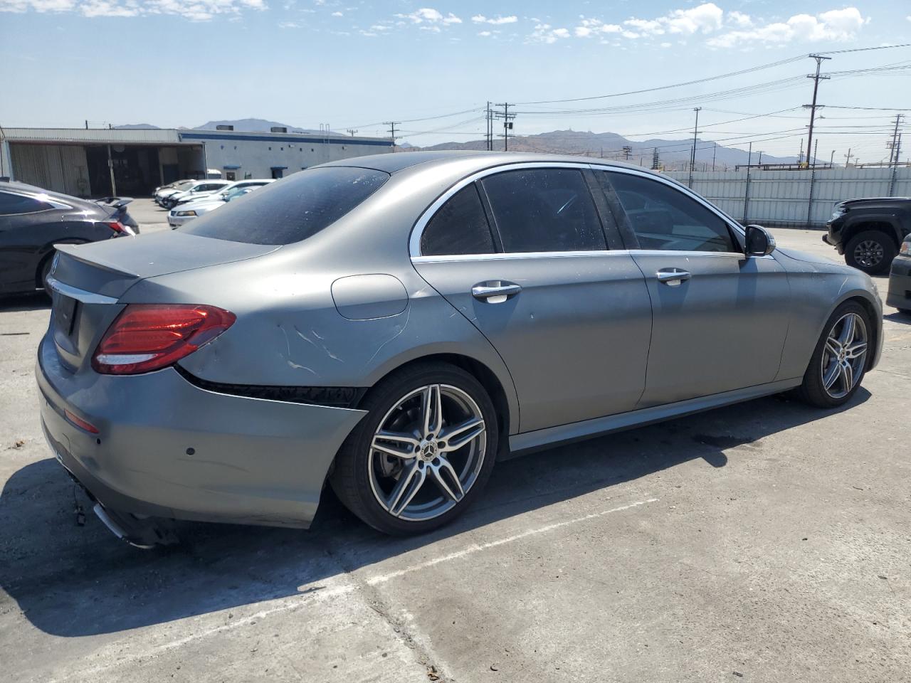 2018 Mercedes-Benz E 300 grey null gas WDDZF4JB8JA466984 photo #4