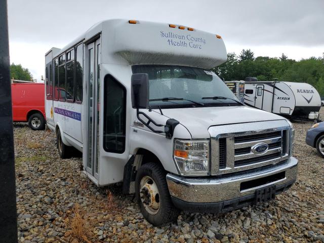 2010 Ford Econoline E350 Super Duty Cutaway Van