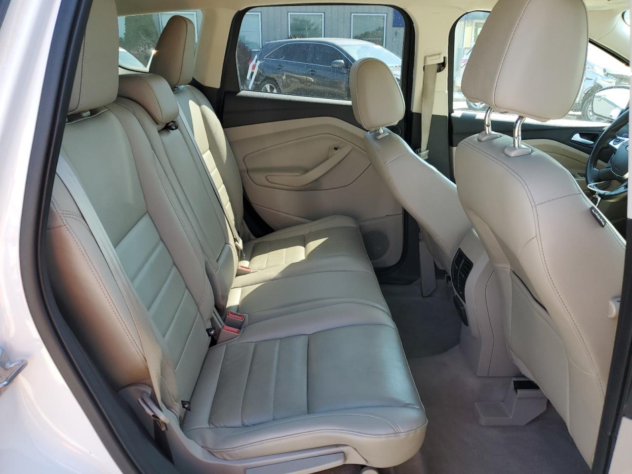 1FMCU0J93FUA58325 2015 Ford Escape Titanium