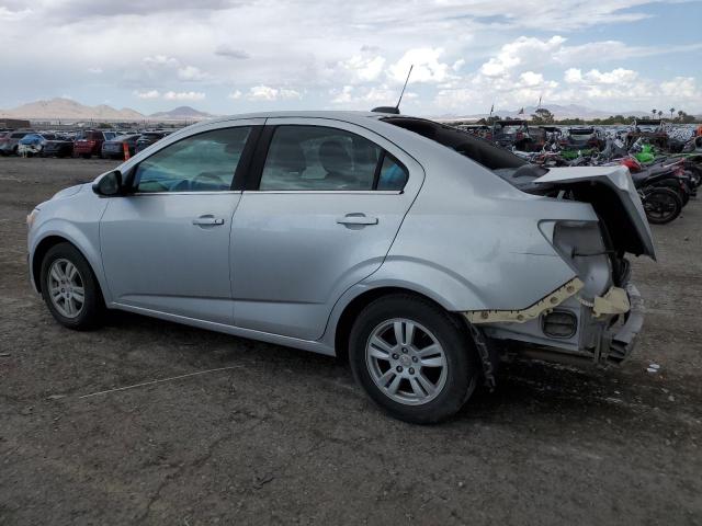 Sedans CHEVROLET SONIC 2015 Srebrny