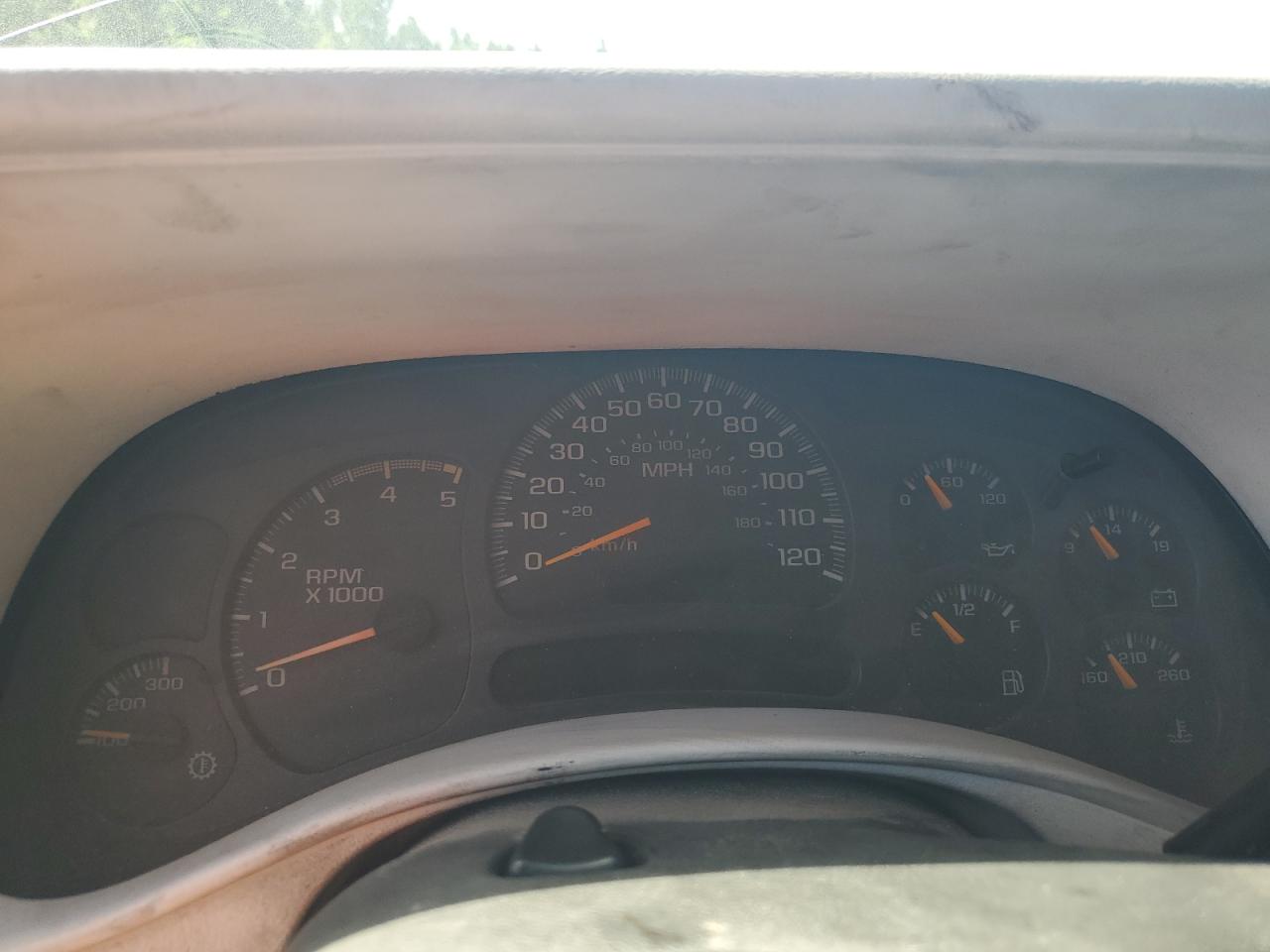 2005 GMC Sierra K2500 Heavy Duty VIN: 1GTHK23235F860260 Lot: 63825875
