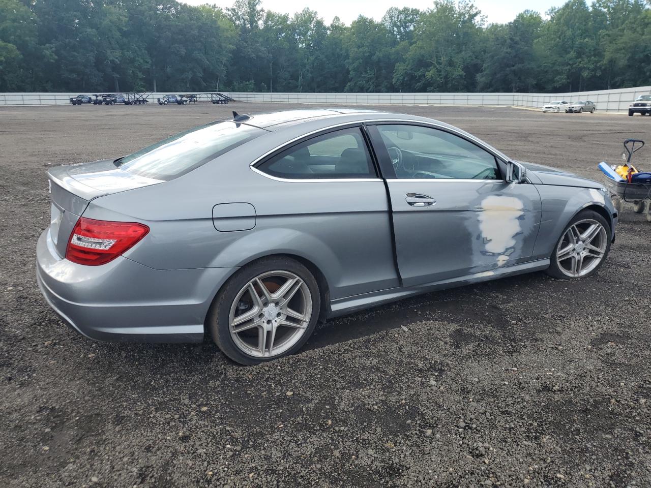 2013 Mercedes-Benz C 250 grey coupe gas WDDGJ4HB4DG025656 photo #4