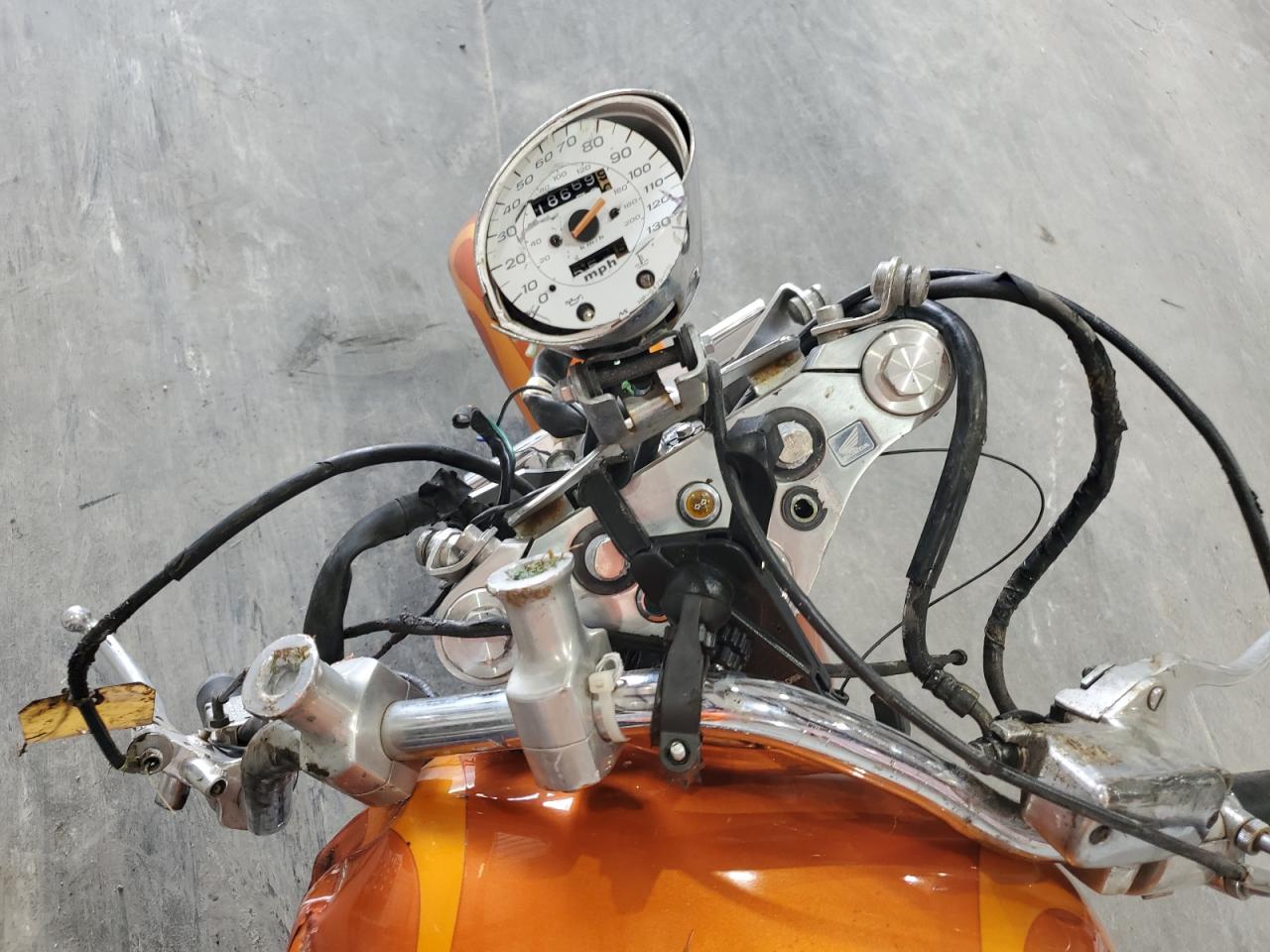 2002 Honda Vt1100 C2 VIN: 1HFSC43012A204201 Lot: 65820375
