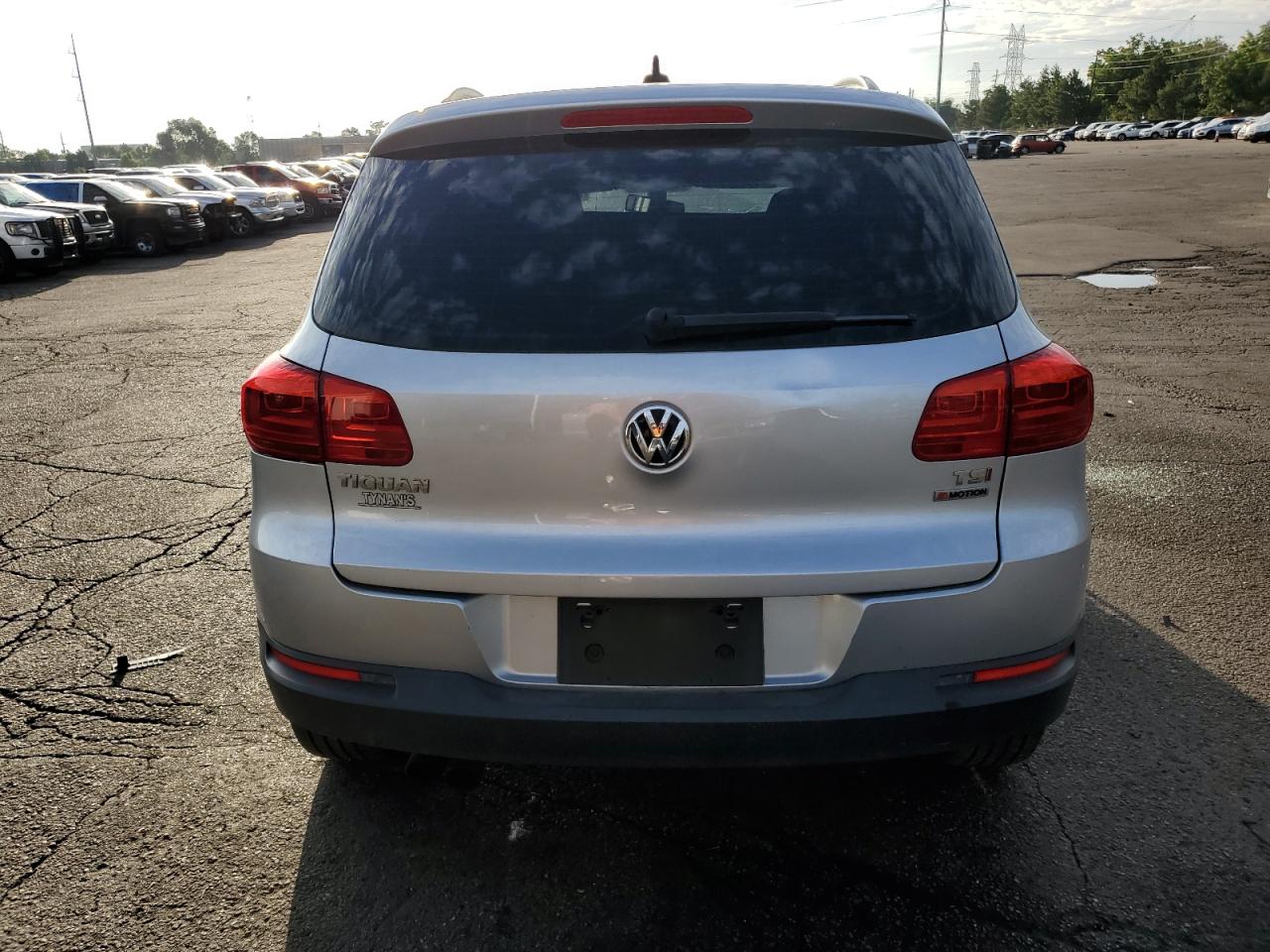 2017 Volkswagen Tiguan S VIN: WVGBV7AX1HK005833 Lot: 66375715