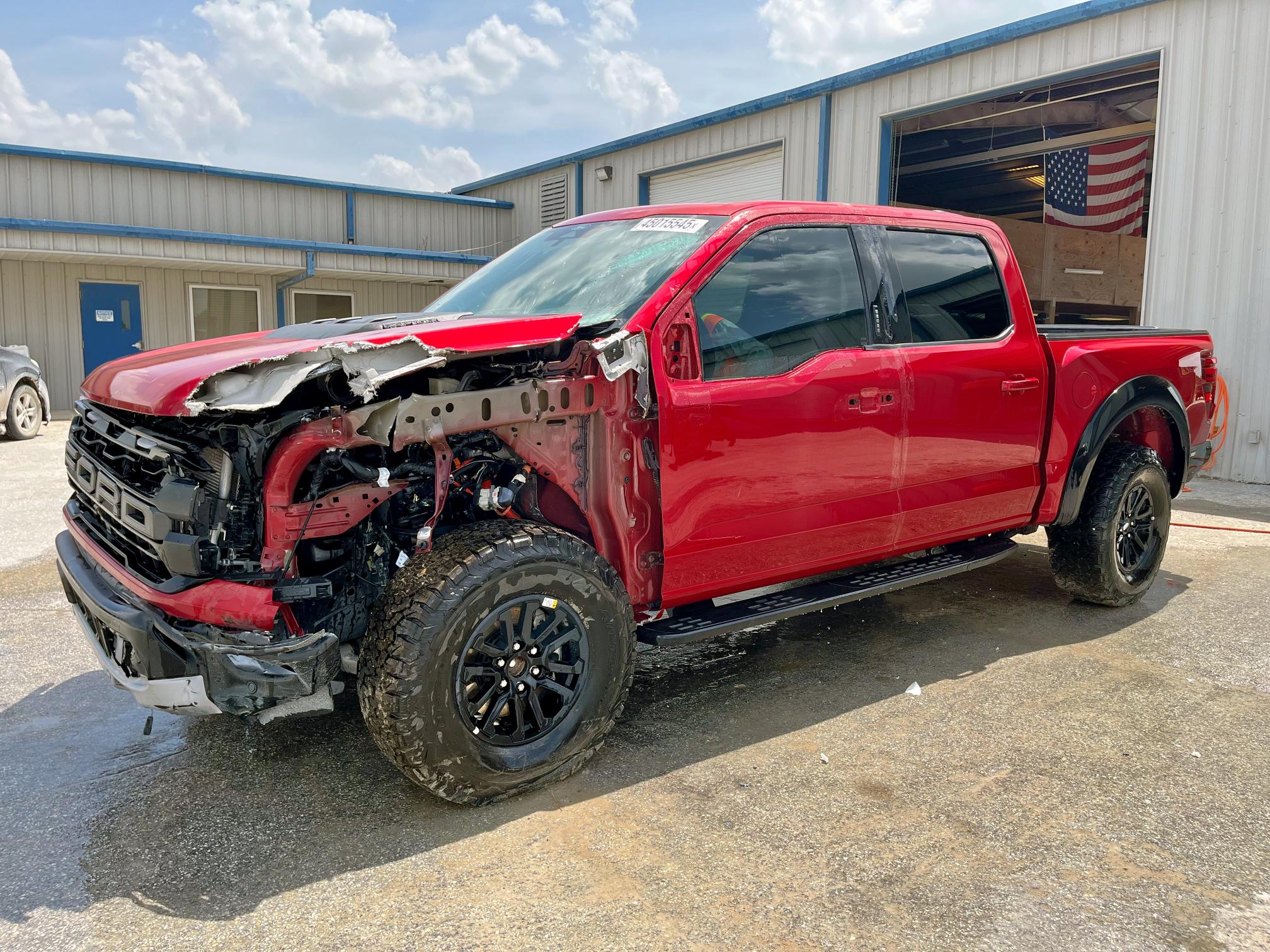  FORD F150 2024 Красный