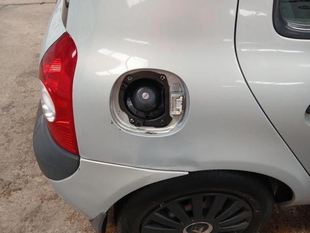 2003 RENAULT CLIO EXTRE