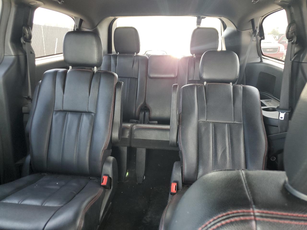 2016 Dodge Grand Caravan R/T VIN: 2C4RDGEG5GR224858 Lot: 66327155