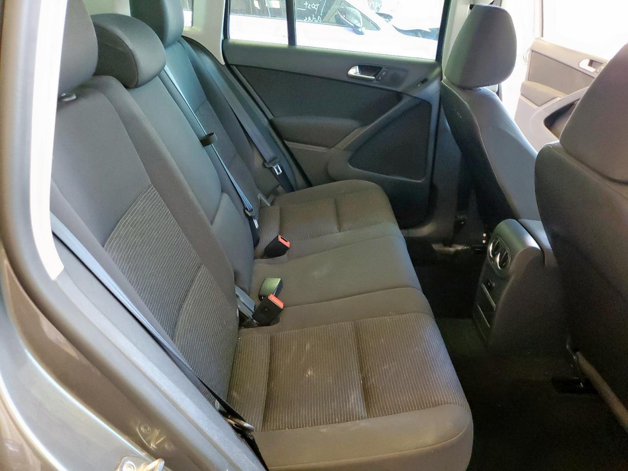 2015 Volkswagen Tiguan S VIN: WVGJV7AX1FW523362 Lot: 64430385