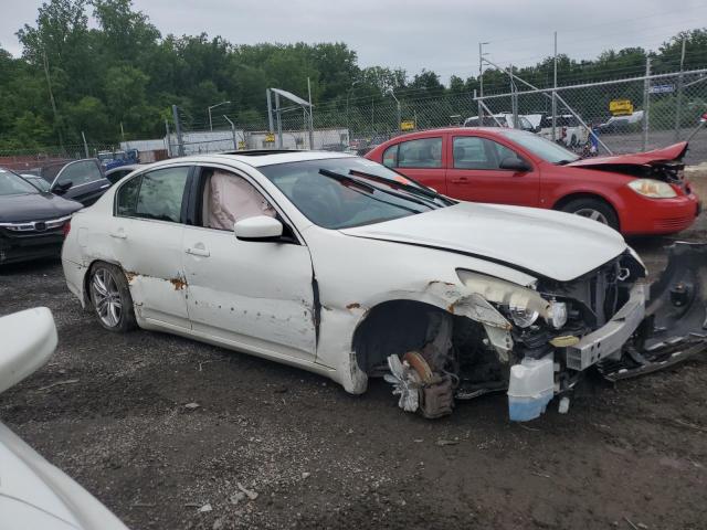 Sedans INFINITI G37 2013 Biały