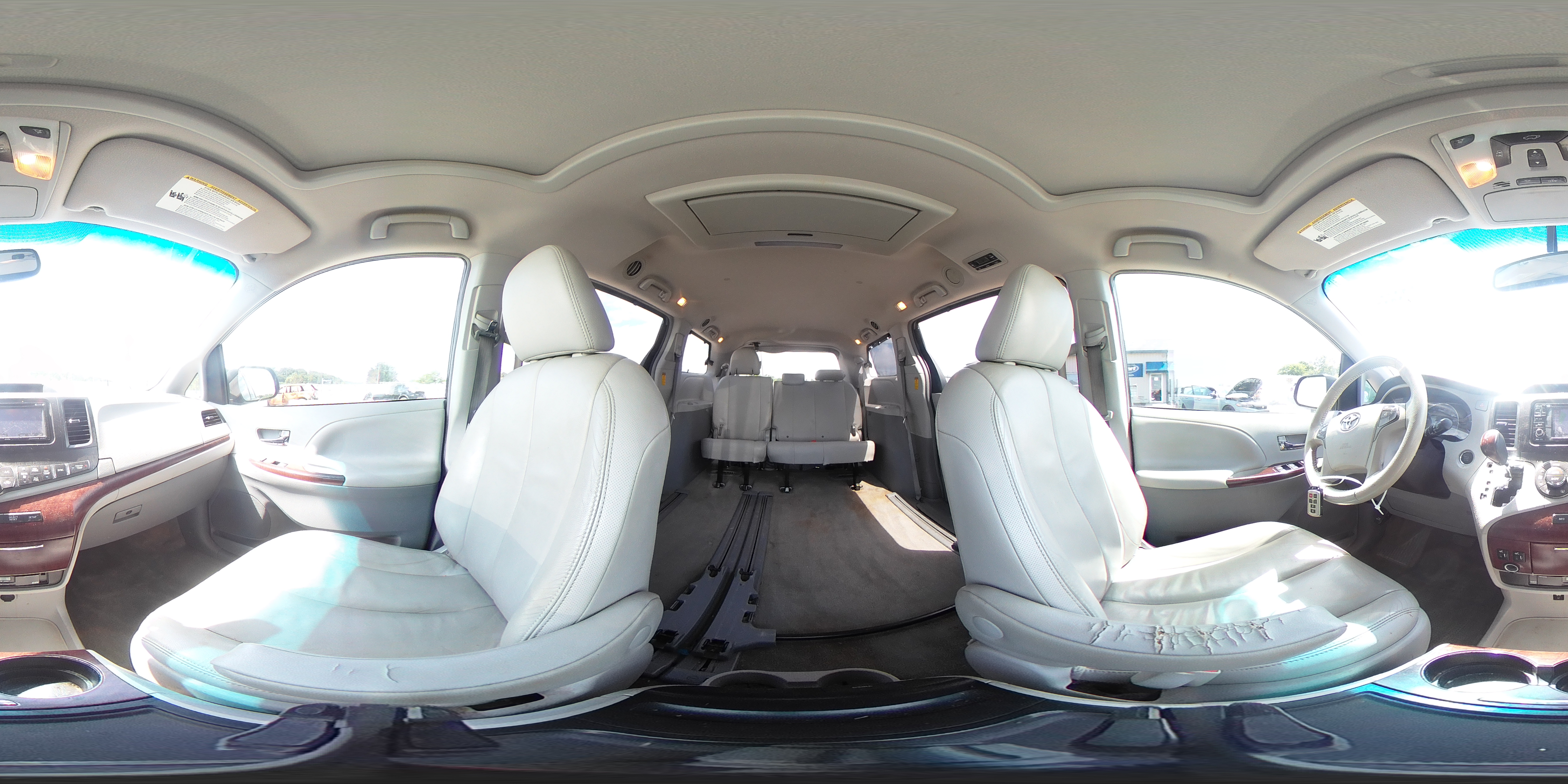 2014 Toyota Sienna Xle VIN: 5TDYK3DC7ES462515 Lot: 63008685