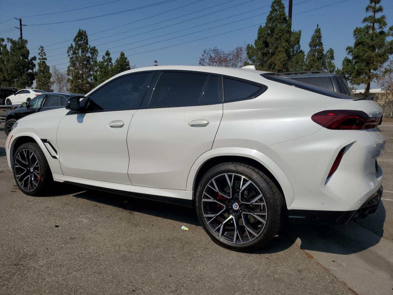 2022 BMW X6 M VIN: 5YMCY0C01N9M56990 Lot: 64793995
