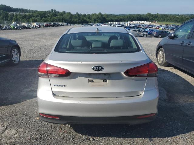  KIA FORTE 2018 Srebrny